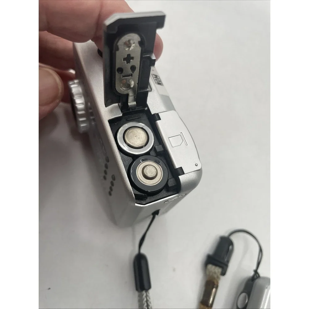 MUSTEK MDC4000 5Mp Digital Camera Camcorder Voice Recorder+Battery+SD Card+Manua
